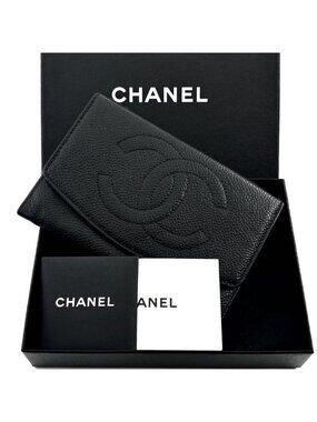 Chanel Wallet Coco Stitch Jumbo CC Logo Caviar Medium